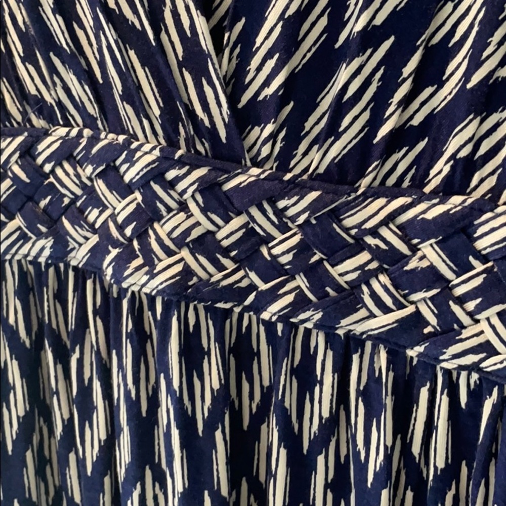 Blue and white patterned dress - Picture 2 of 6